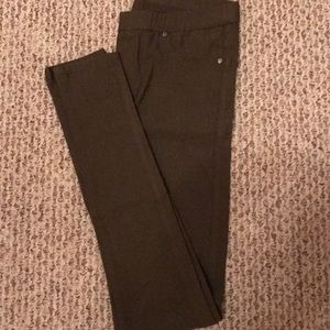 💙 NWOT SLIP ON STRETCH JEAN/PANT IN OLIVE GREEN